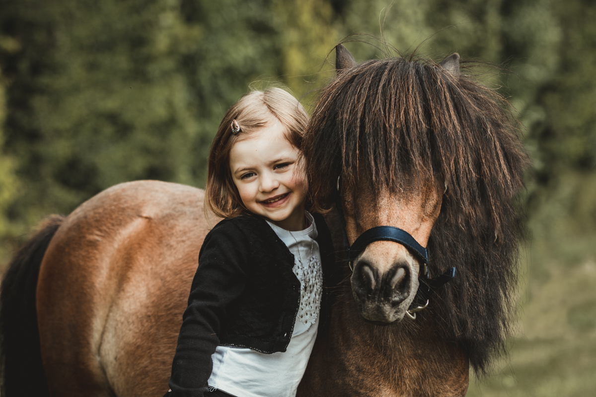 Seance-photo-equestre-Centre-Equestre-de-la-muze Mariage Moody, Clos de la robe