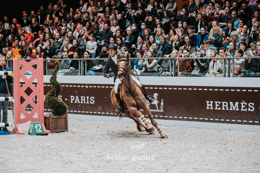 helene-guillet-photographe-saut-hermes-6 Mariage Moody, Clos de la robe