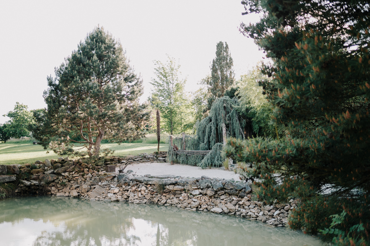 paysage d'un étang au jardin du point du jour