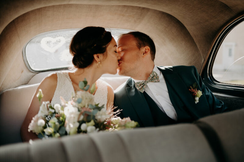 photo des mariés lors d'un reportage mariage en seine-et-marne